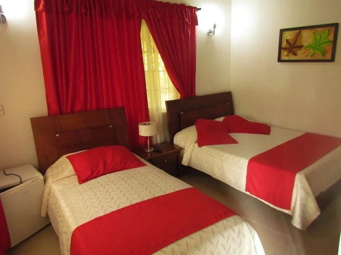 Standard Triple room
