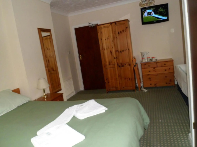 Carlton Lodge