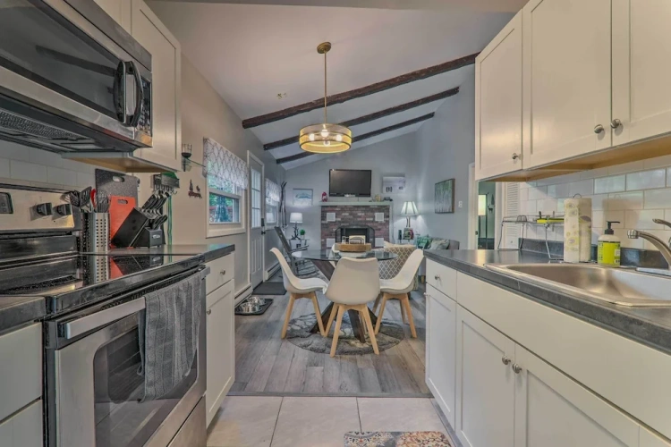 2 Bedrooms Cottage