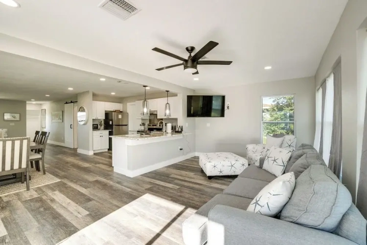 2 Bedrooms Cottage