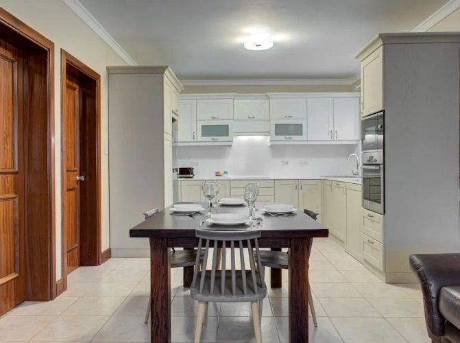 2 Bedrooms Villa