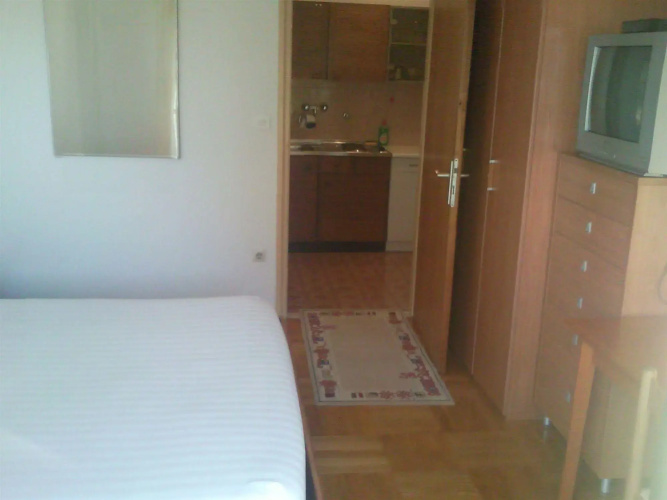 Apartments and rooms Rogosic