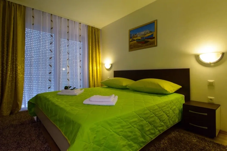 Deluxe Apartment
