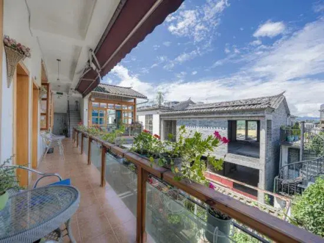 HuaShu Life Inn