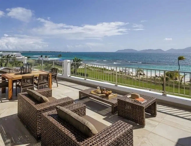 Deluxe Double Suite oceanfront
