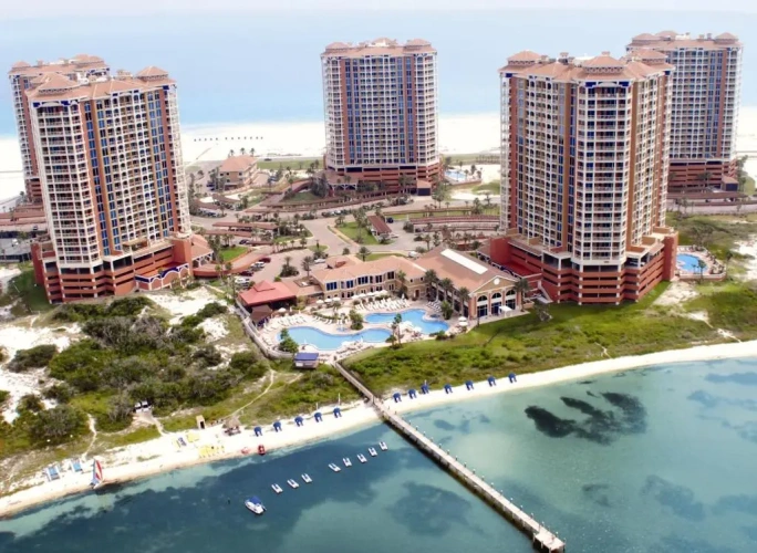 2 Bedrooms Apartment with balcony and with water view