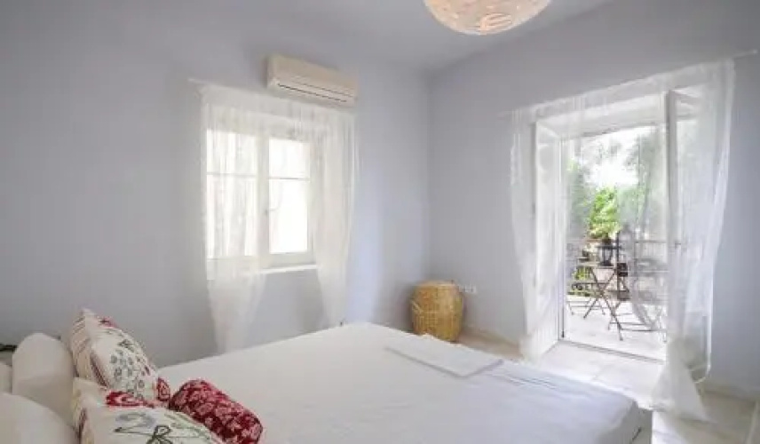 Elina House