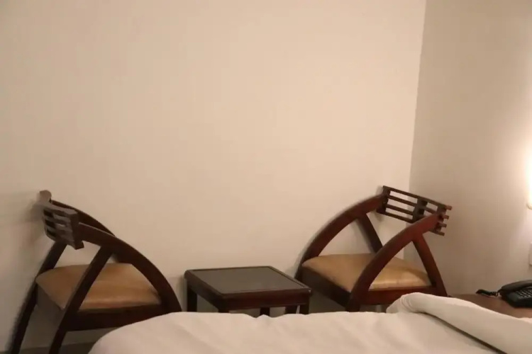 Paradise Inn