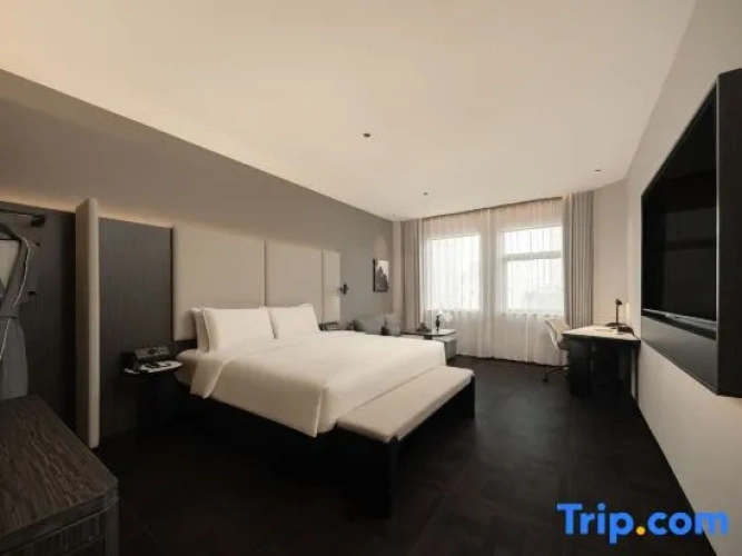 Premier Double room with city view