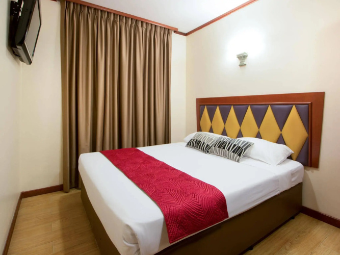 Hotel 81 Palace