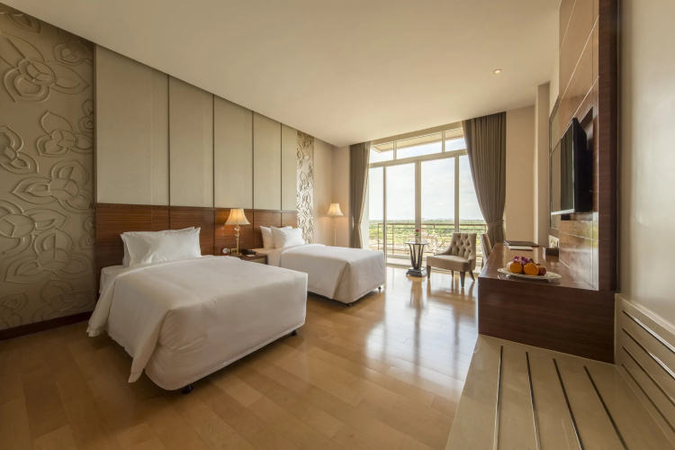 Garden City Hotel