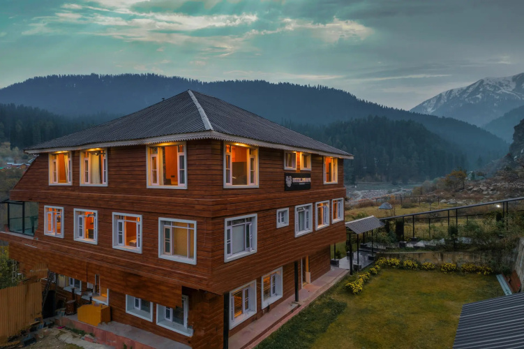 Hotel Marina Drung Waterfall By Stay Pattern