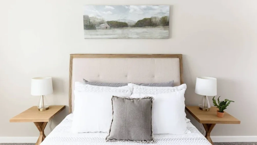 2 Bedrooms Studio