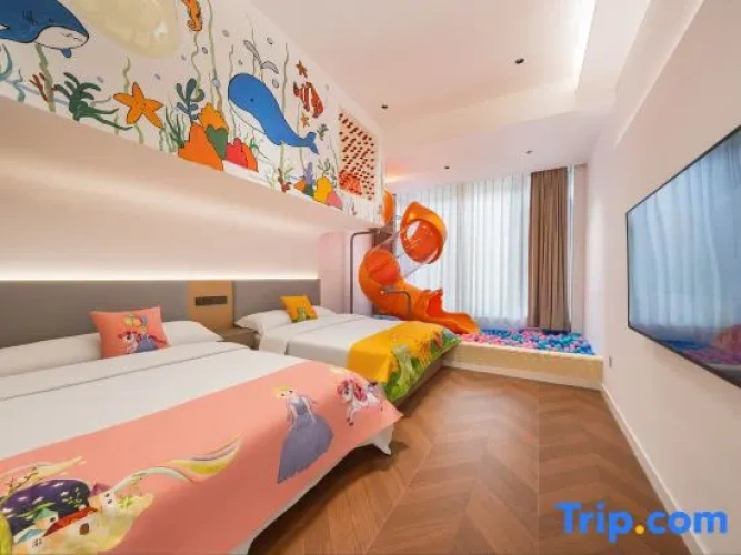 Standard Family room