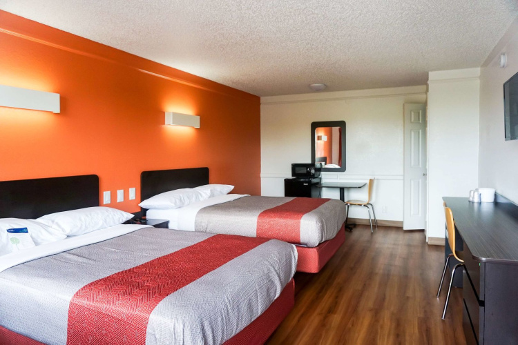 Motel 6 Euless, TX - DFW West