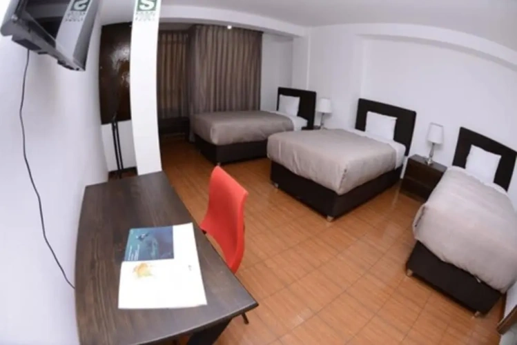 Standard Triple room