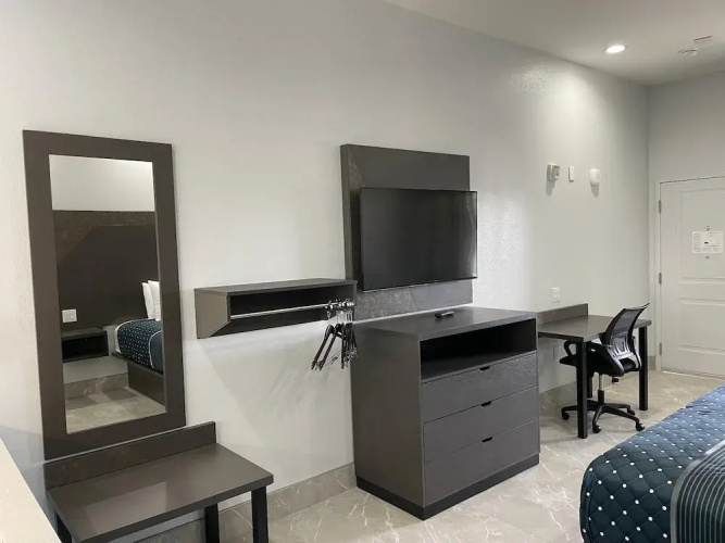 Liv Inn and Suites