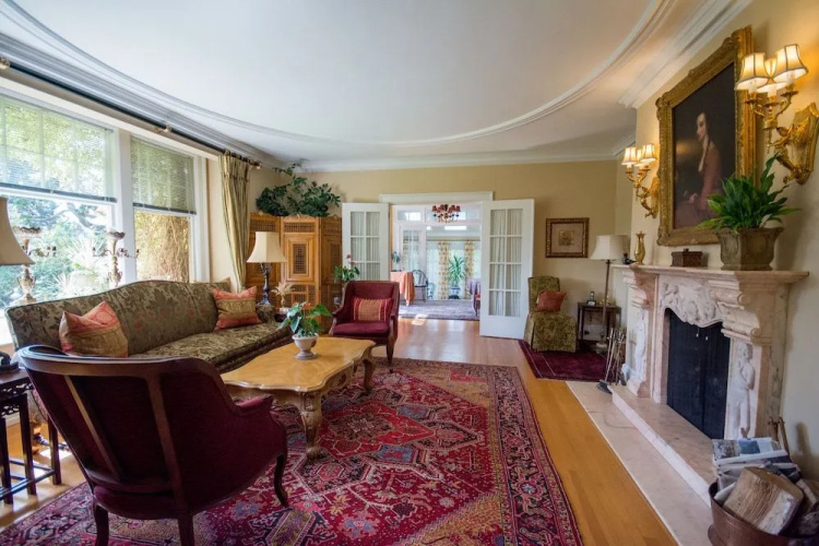 Villa Marco Polo Bed and Breakfast Inn