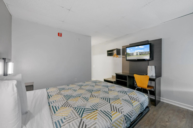 Motel 6 Norfolk - Oceanview photo 7