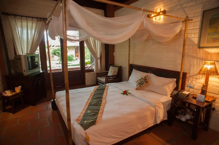 Deluxe Double room with balcony and with garden view