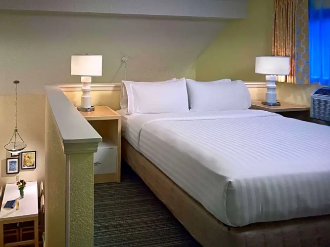 2 Bedrooms Quadruple Suite