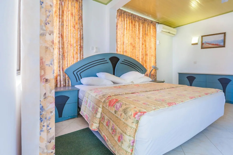 Kesdem Hotel