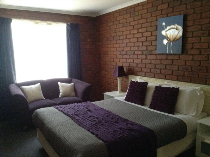 Melton Motor Inn & Apartments