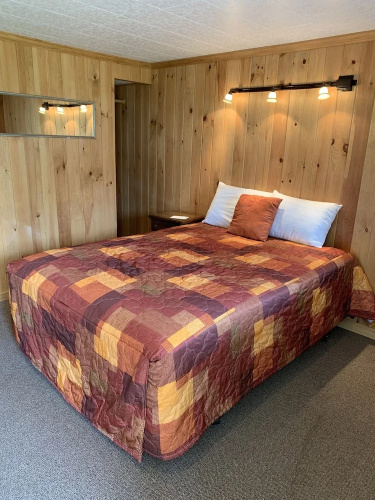 Whippoorwill Motel & Campsites
