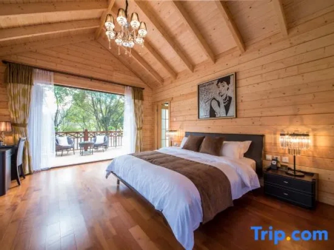 1 Bedroom Double Villa with lake view