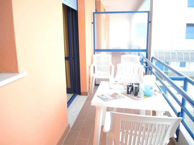 Comfortable Flat With Terrace 100m From the Beach