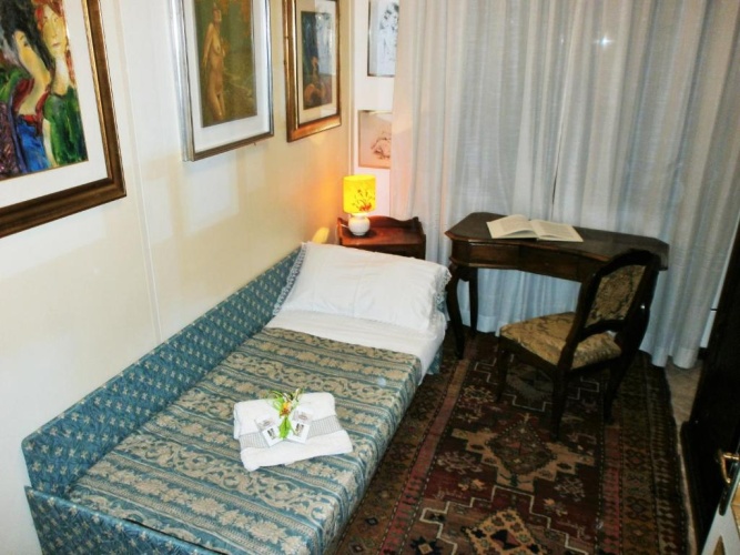 Standard Twin room with view
