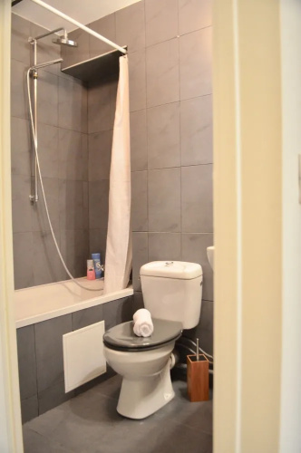 1 Bedroom Flat In Central Marais
