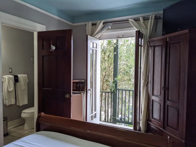 Balcony Guest House