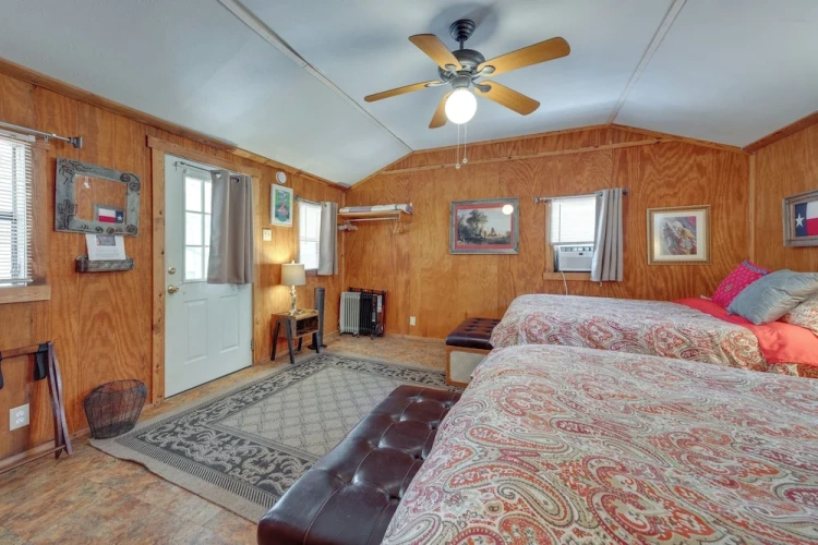 2 Bedrooms Cottage