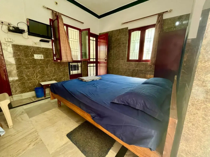 Laxmi Lodge