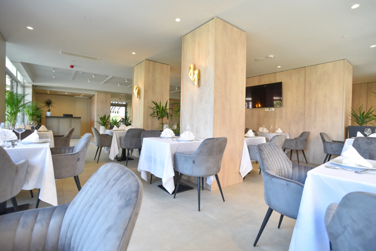 La Mer Hotel