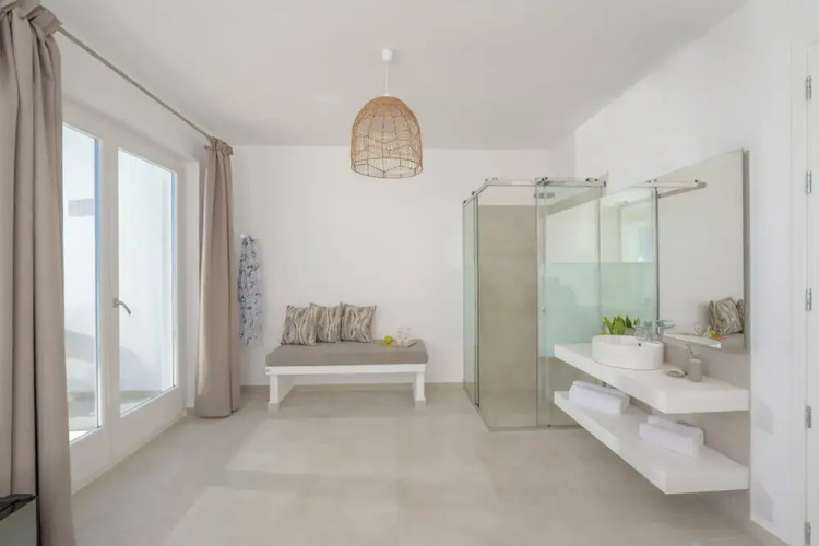 Hilas suites