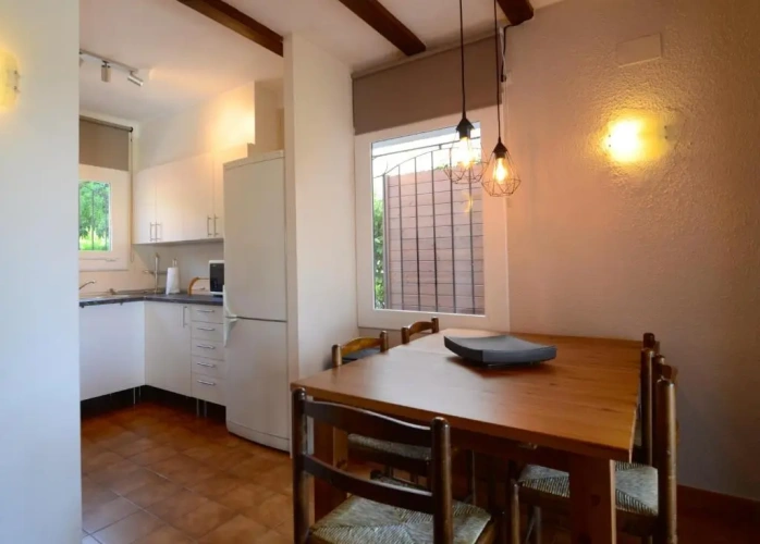2 Bedrooms Cottage