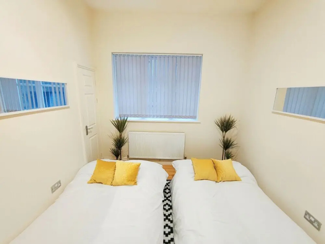 Newhall Street Apartment