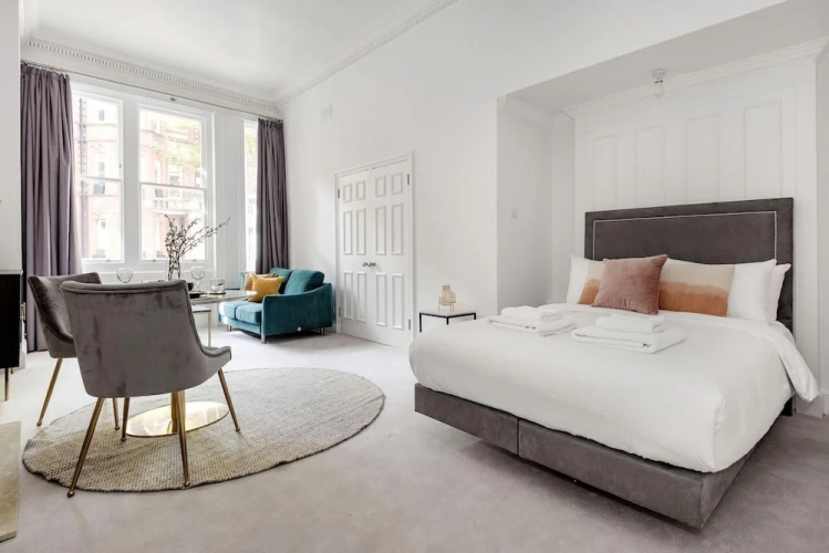 The Chelsea Studio next to Sloane Square