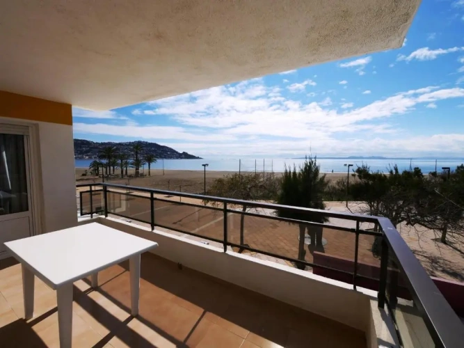 2 Bedrooms Twin Apartment with sea view