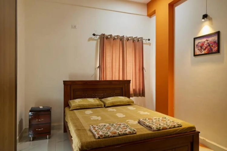 Chill place : 3 BHK with AC bedrooms and functional kitchen