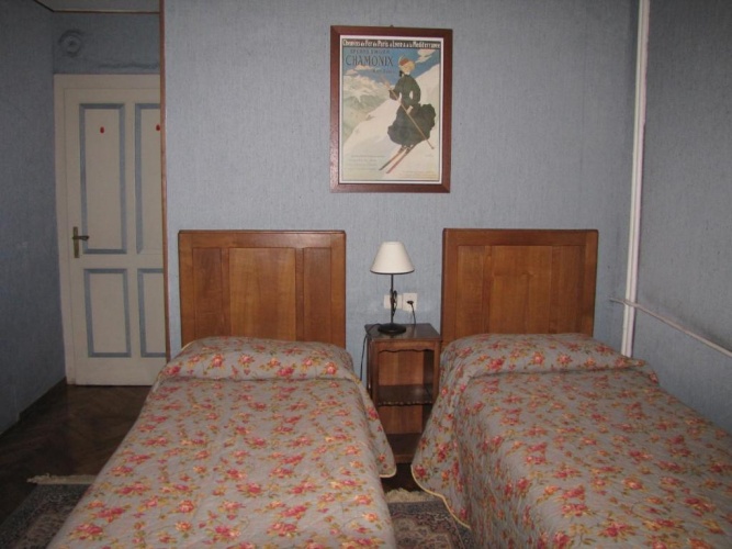 3 Bedrooms Apartment