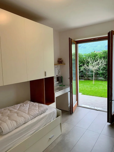 LakeGarden Apartment