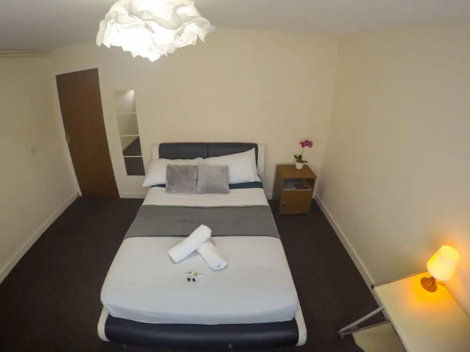 Donnington Bridge Road Rooms