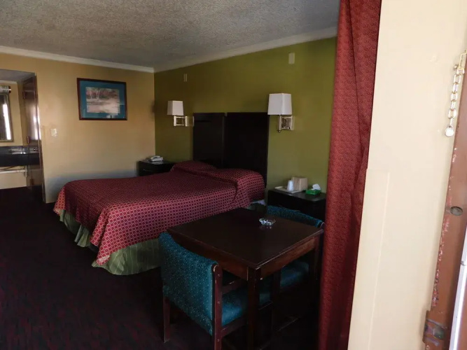 Mounts Motel