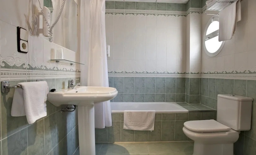Standard Triple room with balcony