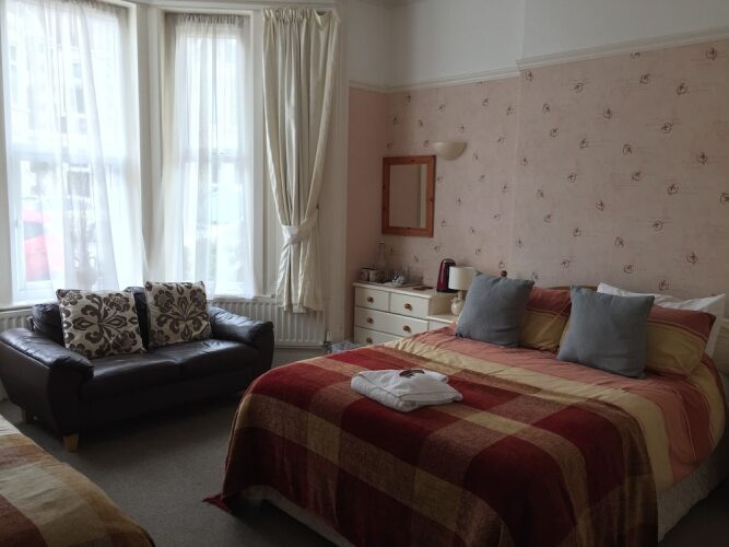 Albany Lodge Guest HouseOver view