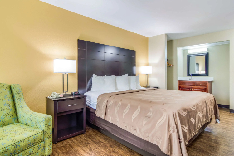 Quality Inn & Suites Canton, GA