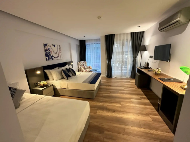 The Royals Hotel
